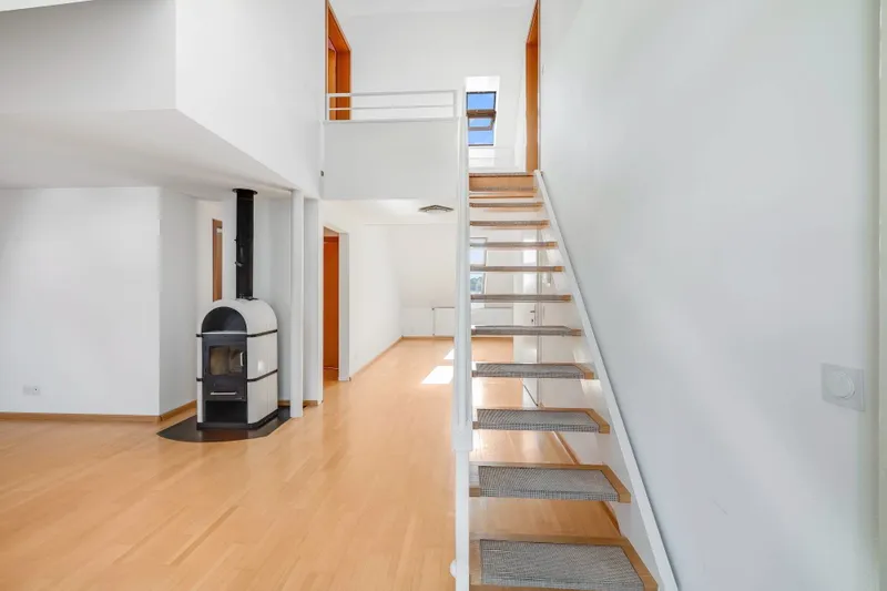 BRIGHT ATTIC MAISONETTE WITH PLENTY OF SPACE AND TRANQUILLITY - Photo 5