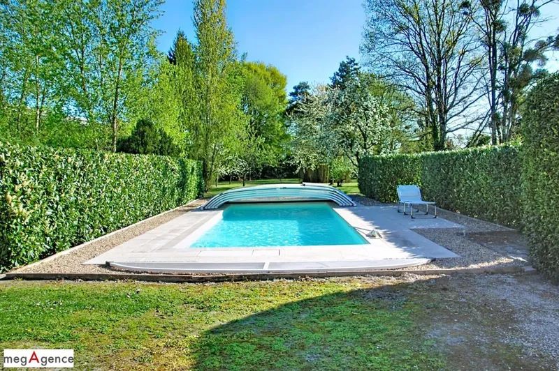 PROCHE DU CENTRE VILLE AVEC PARC ET PISCINE - Photo 2