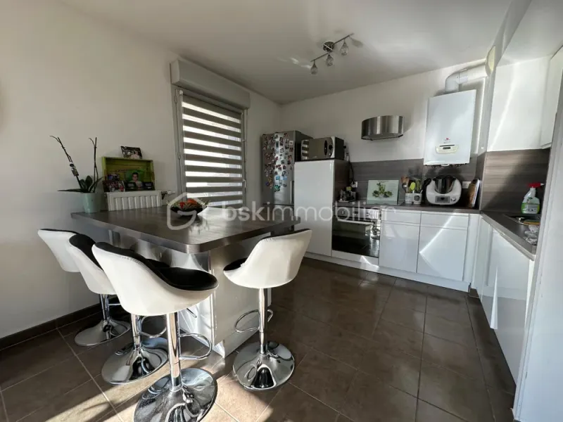 Appartement de 76,04 m² à Louvres - Photo 5