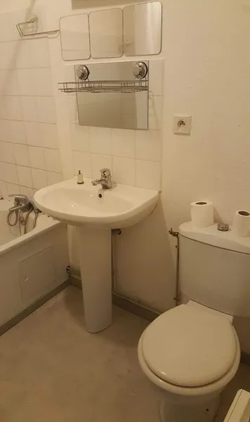 T1 - Photo 3
