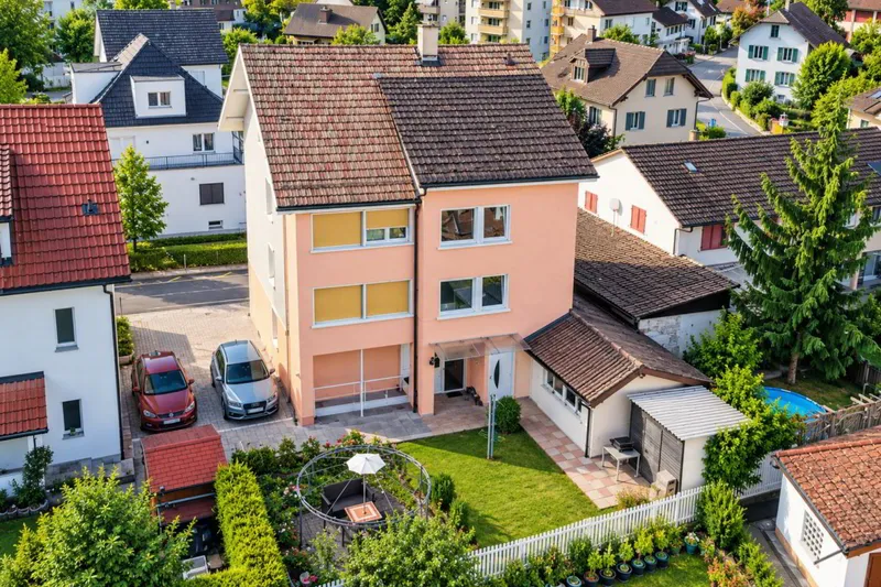 ATTRAKTIVES MEHRFAMILIENHAUS IN ZENTRALER LAGE - TOP RENDITE 5.8 % - Photo 2