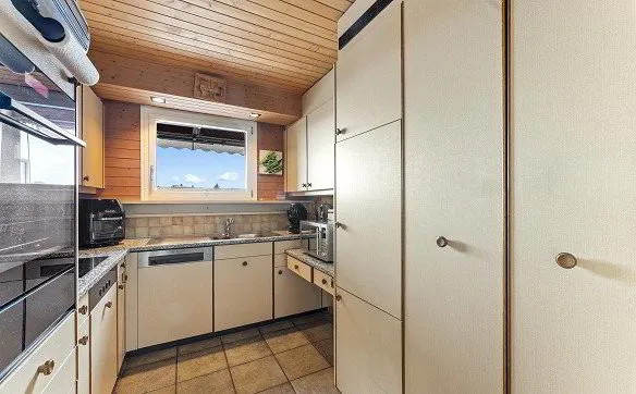 5.5-Zimmer-Maisonette mit Cheminée und viel Potenzial – nahe Thun - Photo 3