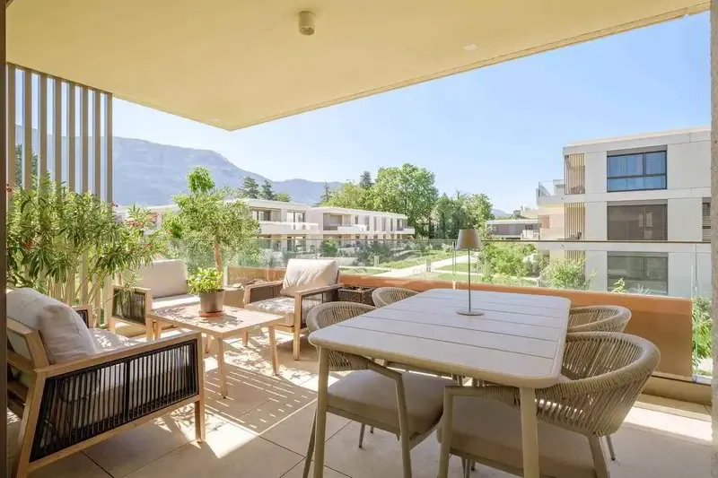 Appartement à vendre, 5 pièces, 147 m², Troinex