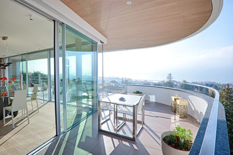 VEVEY - MAGNIFIQUE APPARTEMENT DE 4.5 PIECES AVEC SUPERBE VUE SUR LE - Photo 2