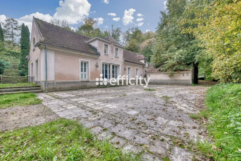Maison - 8 pièces - 270 m² - Photo 2