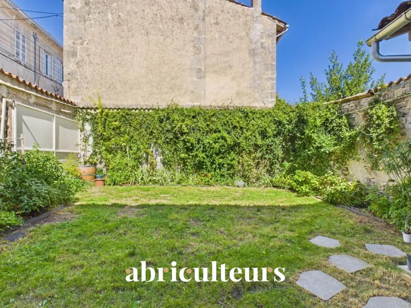 Élégante maison de caractère de 185 m² avec jardin – Cognac Jardin Public (16100) - Photo 3