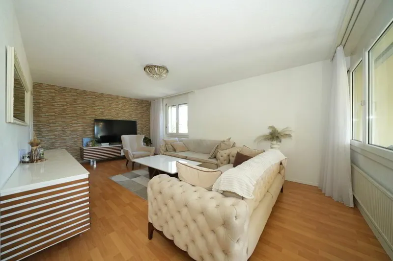 Familienfreundliche Wohnung an zentraler Lage - Photo 4