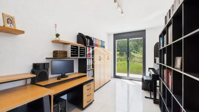 Maison à vendre, 8 pièces, Courrendlin