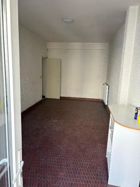 T3 - Photo 2
