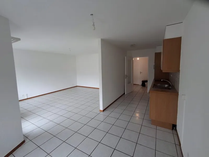 Appartement 3.5 pièces rénové à louer à Enney - Photo 2