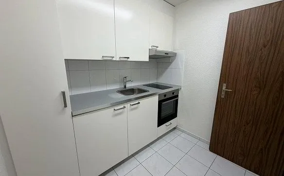 1-Zimmer-Wohnung mit Lift im 4. OG in Basel-Gundeldingen mieten - Photo 4