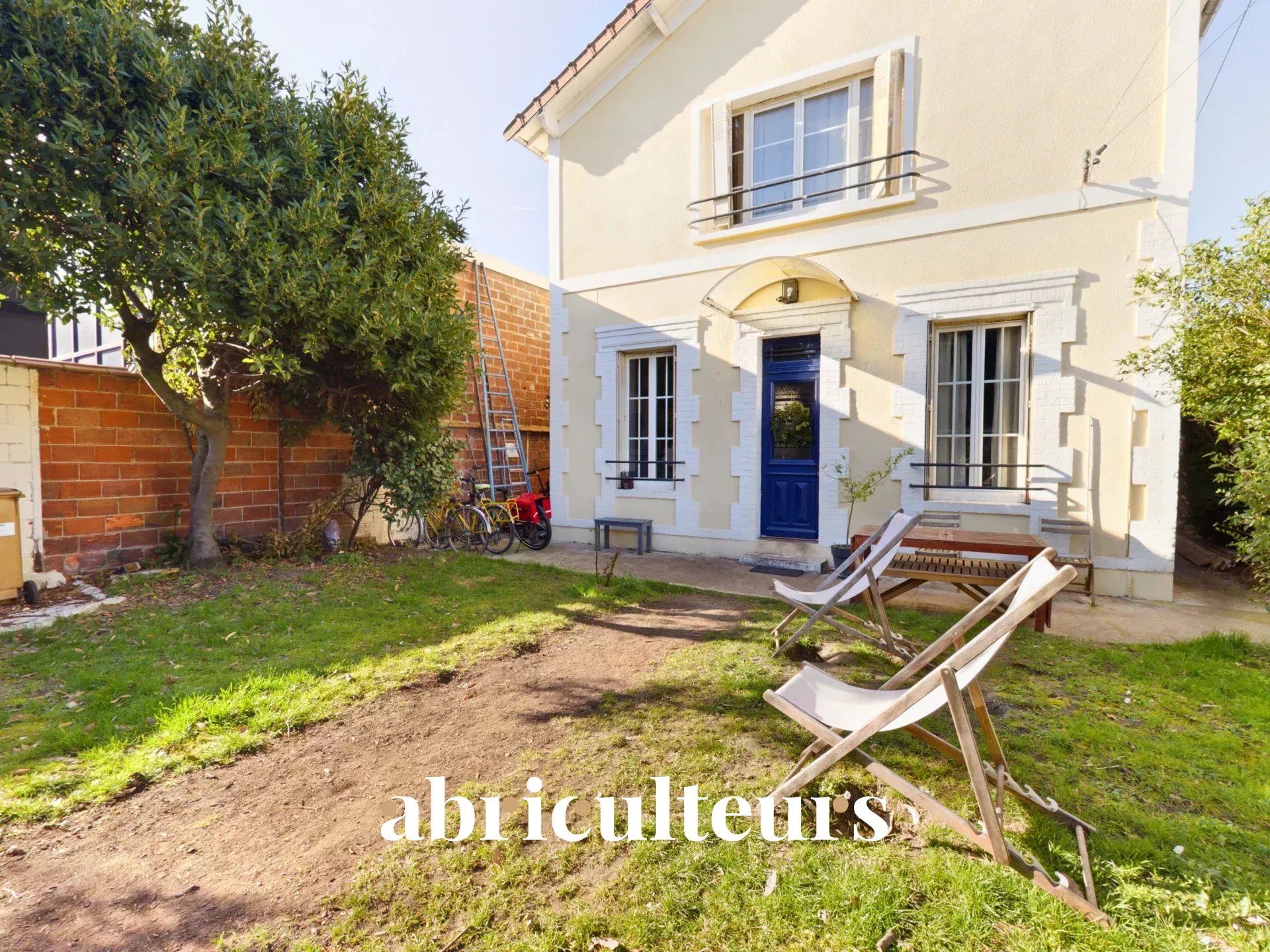 Belle maison rénovée en 2022 avec jardin située dans le quartier du Petit Colombes  - Colombes