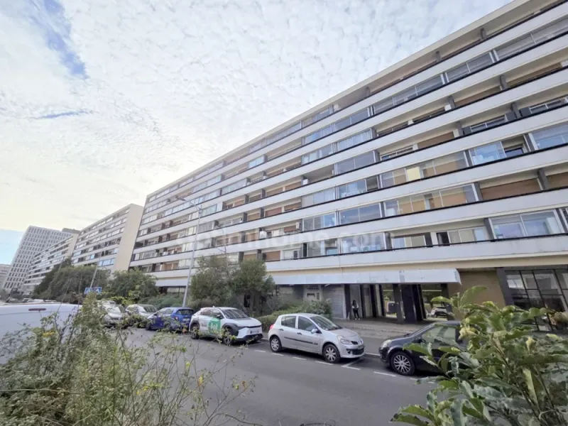 Sarcelles - Bd Henri Poincaré - Appartement 4 pièces - 92 m2 - Balcon / Terrasse - 190 000 € FAI - Photo 2