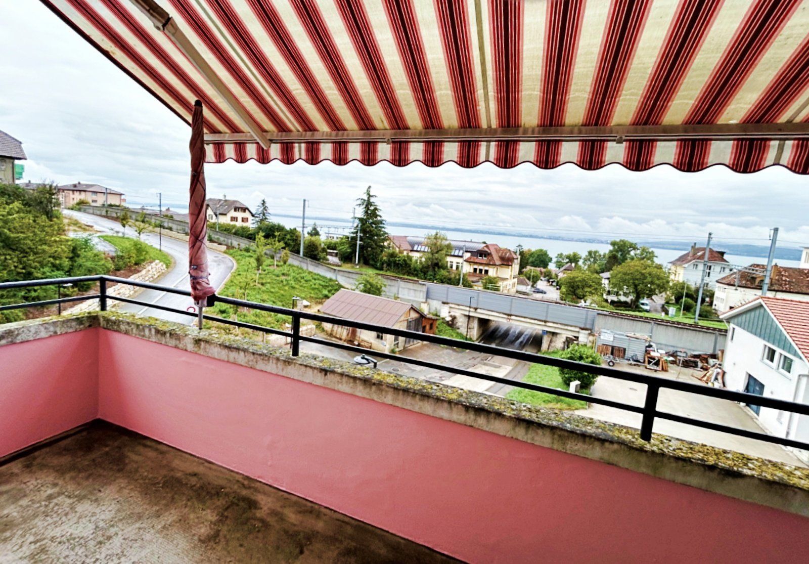 Bel appartement de 3 pièces avec balcon à Gorgier