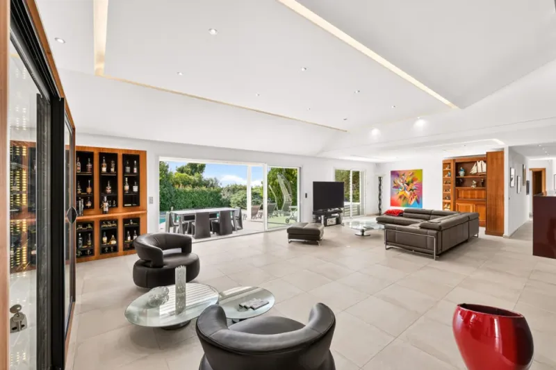Vente Maison de luxe Marseille 13 6 Pièces 251 m² - Photo 3