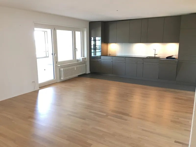 Exklusiv und zentral - 4.5 Zimmer mit Aussicht über die Dächer von Uster - Photo 4