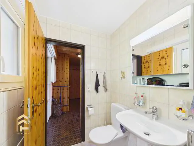 Attraktive 2.5-Zimmer-Wohnung mit 2 Balkonen und toller Aussicht - Photo 5