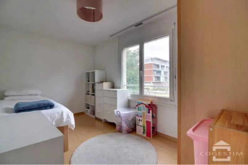 Charmant appartement proche du vieux bourg - Photo 2
