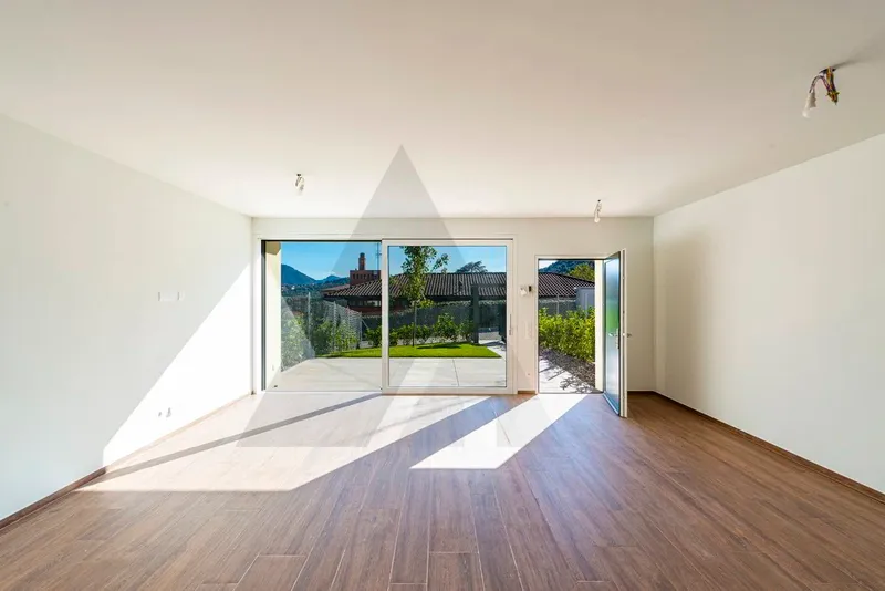 NUOVA VILLA A SCHIERA: UN'OASI DI STILE E BENESSERE - Photo 5