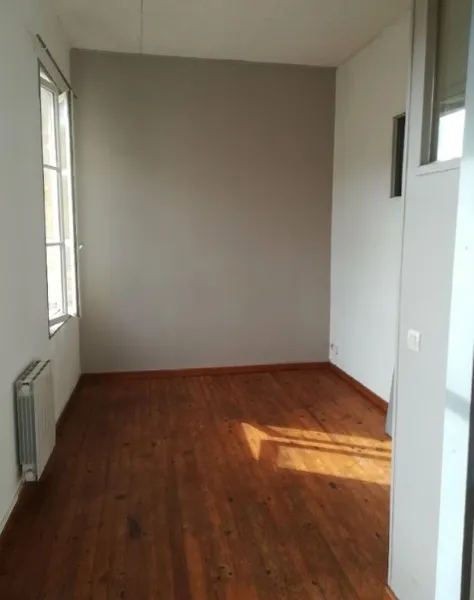 T3 - Photo 2