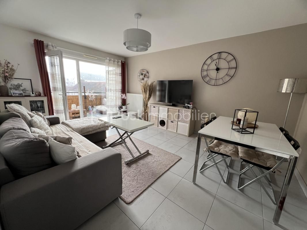 APPARTEMENT 2 CHAMBRES-BALCON-2 PLACES DE STATIONNEMENT