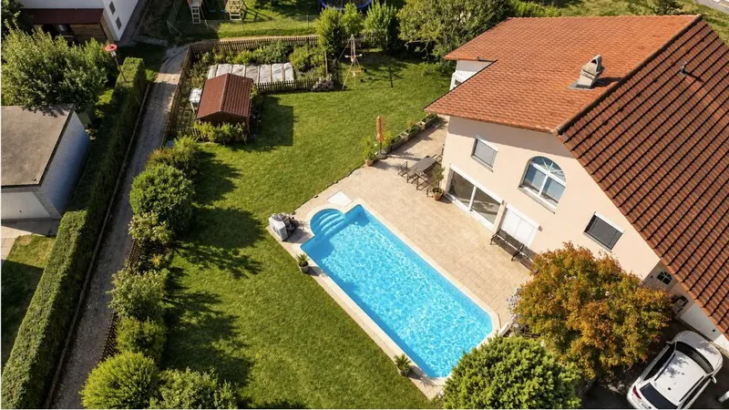 Magnifique maison individuelle de 9 pièces avec piscine à Vicques - Photo 2