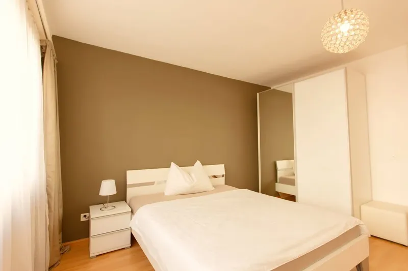 Möblierte 1.5-Zimmer-Wohnung mit Service - Basel St. Johann / Novartis-Campus - Photo 2