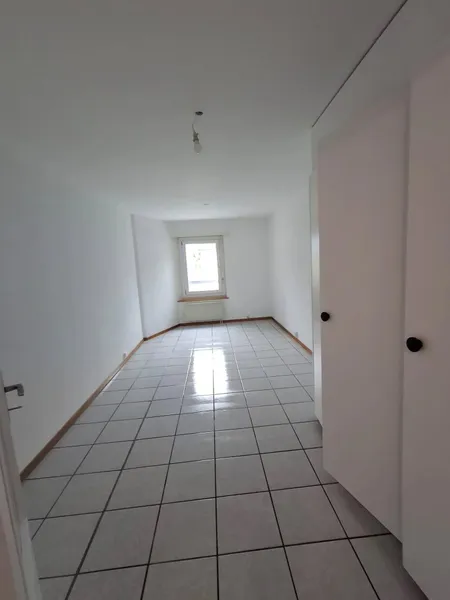 Appartement 3.5 pièces rénové à louer à Enney - Photo 4
