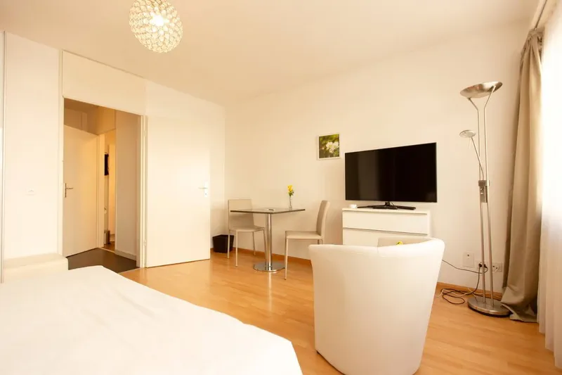 Möblierte 1.5-Zimmer-Wohnung mit Service - Basel St. Johann / Novartis-Campus - Photo 3