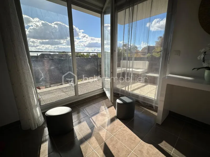 Appartement de 76,04 m² à Louvres - Photo 3