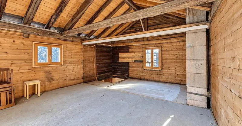 Chalet à rénover – L'âme d'une grange alpine à Sarreyer - Photo 4