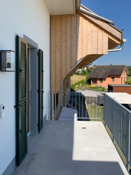 Historisches Bijou mit modernem Ausbaustandard – 2.5-Zimmer-Wohnung mit Balkon - Photo 5