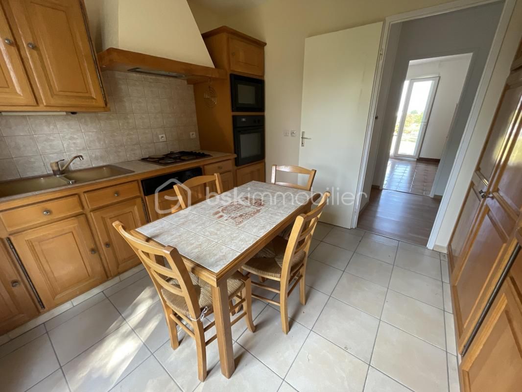 Maison à vendre : Votre havre de paix à 74 m2 de l'effervescence urbaine !