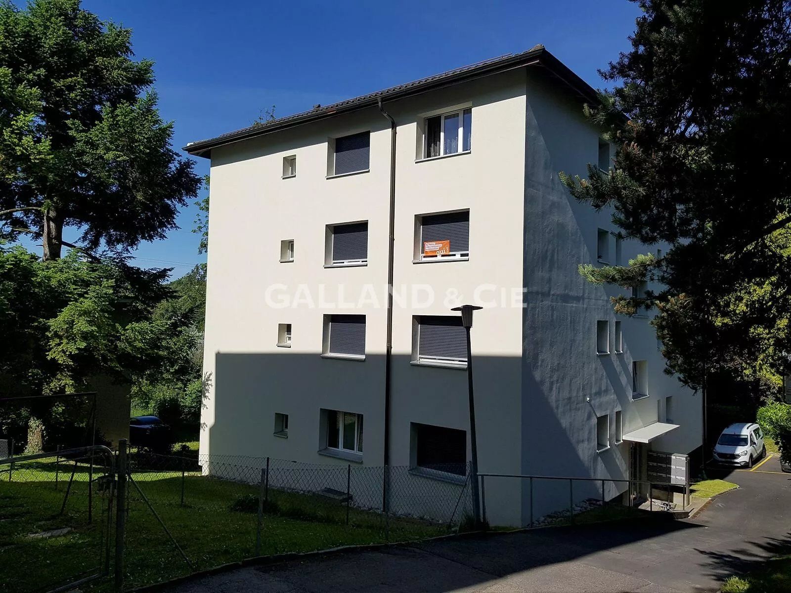 Appartement de 2 pièces au rez-de-chaussée.