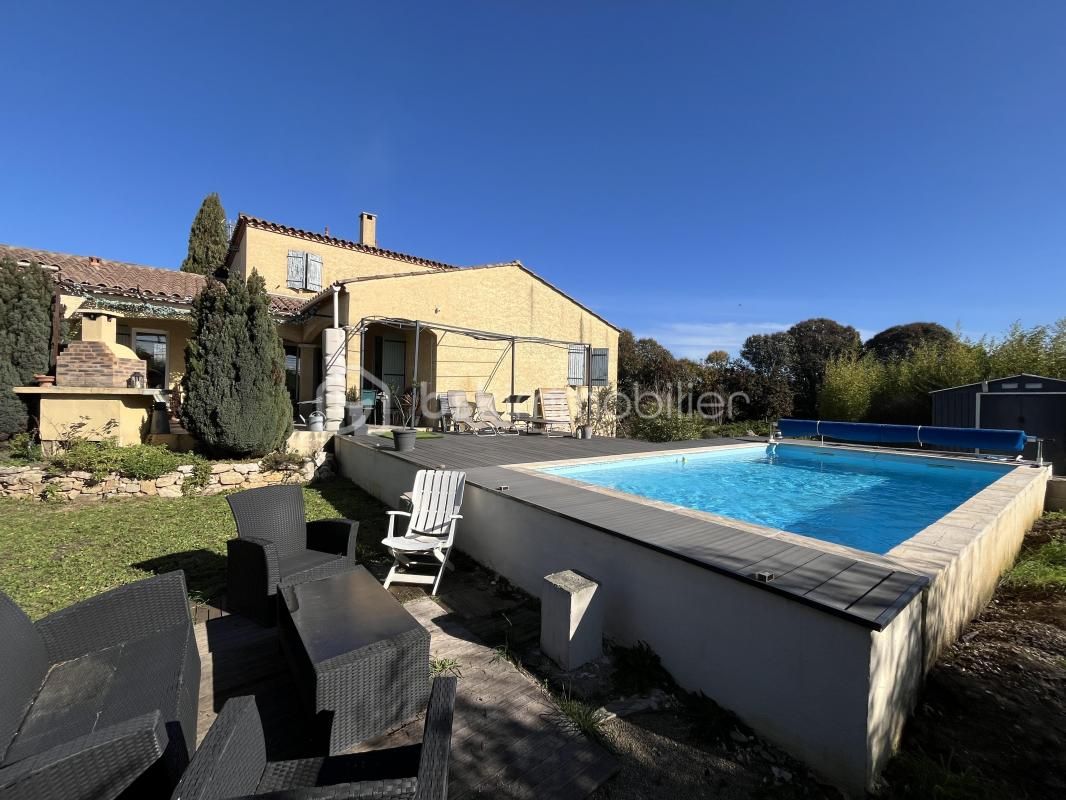 VILLA de 125m², 3 CH plus Bureau sur TERRAIN de 1528m² avec PISCINE, Comme 1 air de PROVENCE ! VUE imprenable!