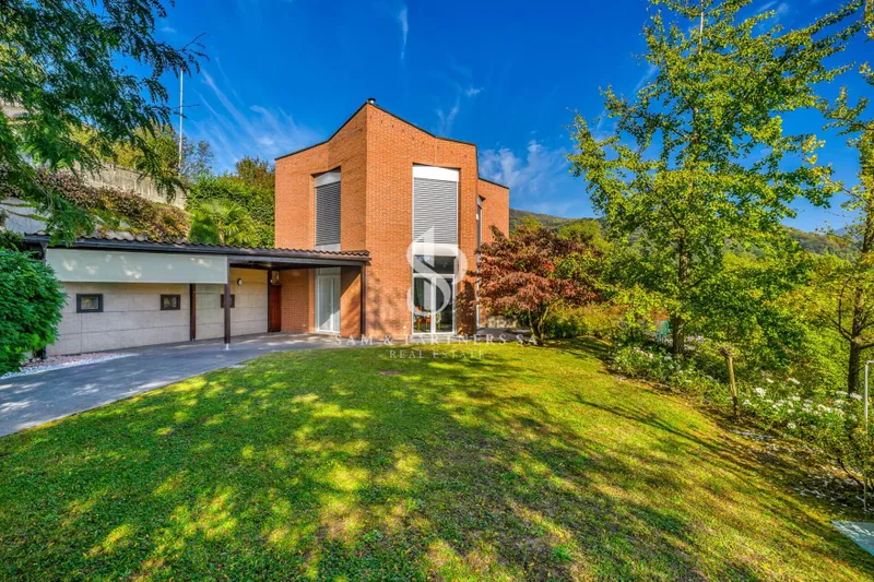 Villa contemporanea con giardino e potenziale di sviluppo - Photo 3