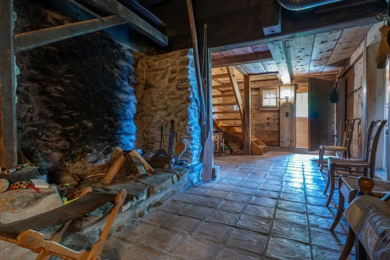 Traditionelles Bauernhaus mit Scheune und Umschwung - Photo 4