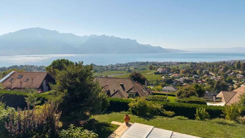 Villa individuelle de 6.5 pièces avec piscine - Très belle vue sur le Lac - Photo 2