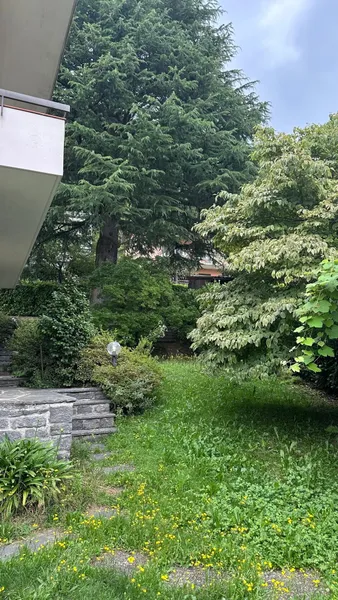 LUGANO - VEZIA - Ampia villa indipendente di 320 mq con bellissimo giardino, zona residenziale - Photo 4