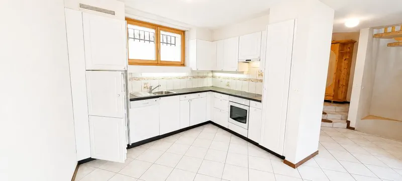 À louer  Superbe maison familiale de 6.5 pièces avec terrasse au cur de Lens - Photo 3