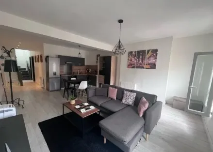 Appartement à louer, 3 pièces, 69 m², Libourne