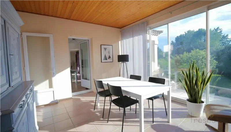 Villa - Photo 4