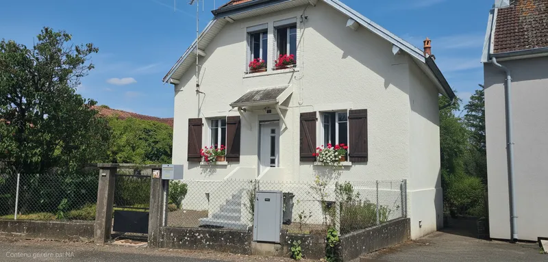 LURE - Maison avec jardin à rénover ? Idéale premier achat ou investissement - Photo 2
