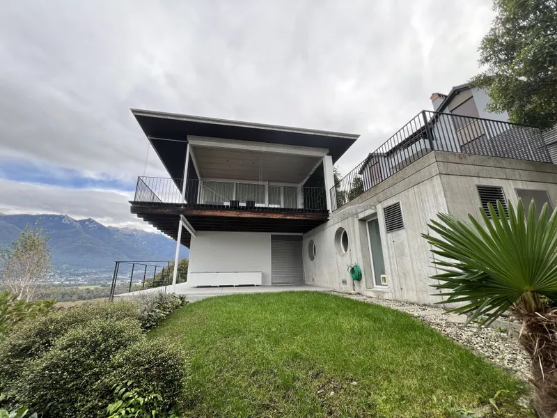 Schönes 5,5-Zimmer-Einfamilienhaus mit Terrasse, Garten und schönem Seeblick - Photo 2