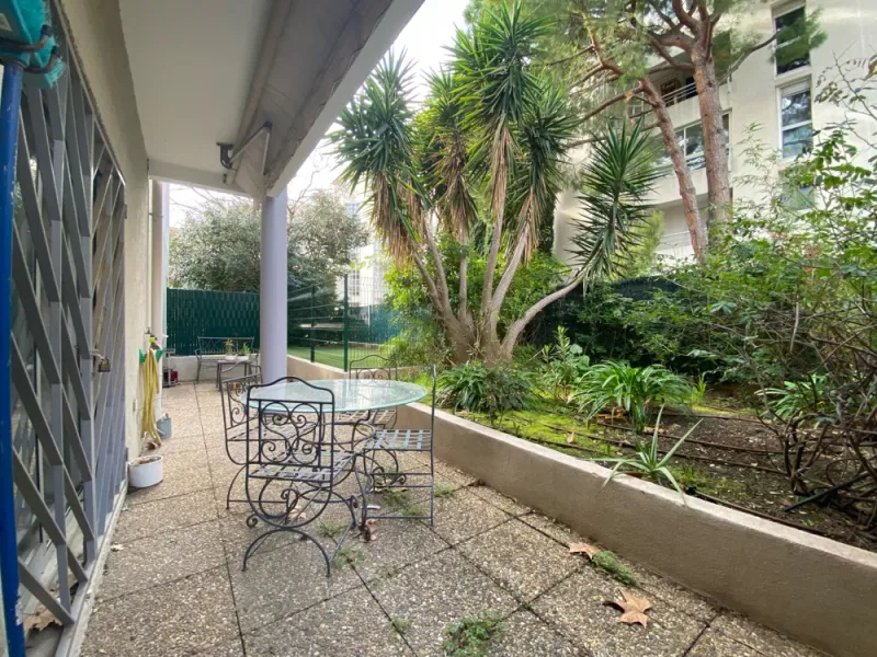 Appartement à louer, 2 pièces, Marseille