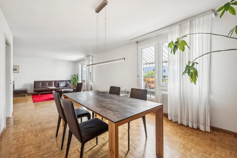 LIVING ABOVE THE ROOFS – PENTHOUSE WITH A 118 M² TERRACE - Photo 4