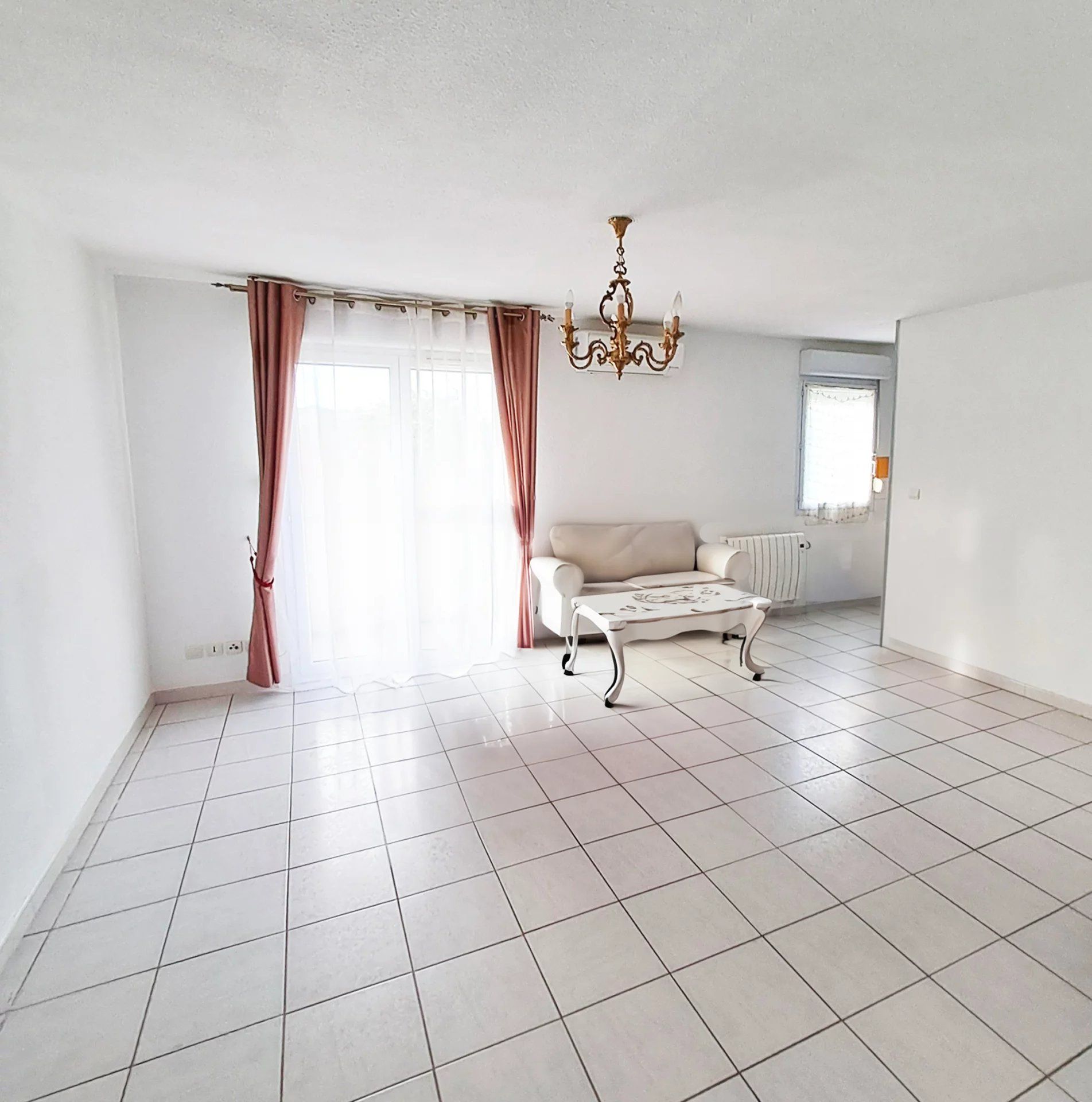 Appartement T2 de 56 m² Rénové à Cavaillon ( Le Manon)