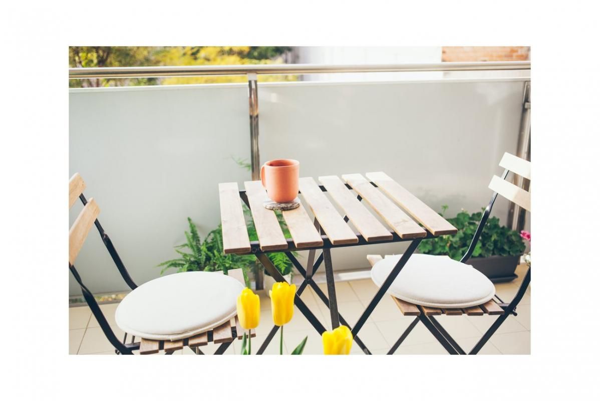 Grand studio neuf avec terrasse et parking à Port-de-Bouc
