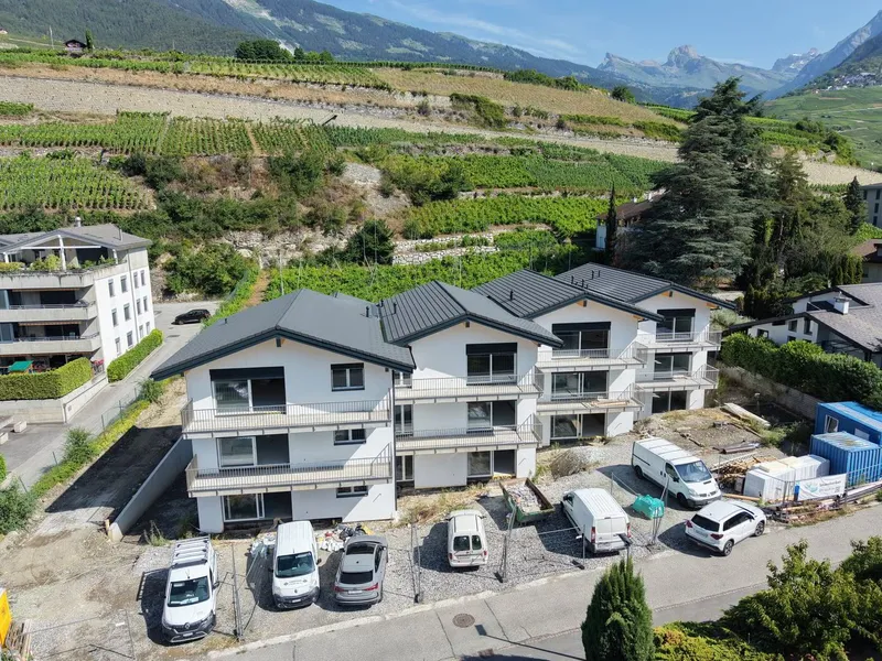 Neue 3,5-Zimmer-Wohnung mit Panoramablick in Conthey - Photo 2