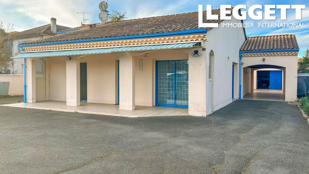 Maison 178 m² dont 125 m² habitables de plain pied avec atelier et garage indépendant au calme